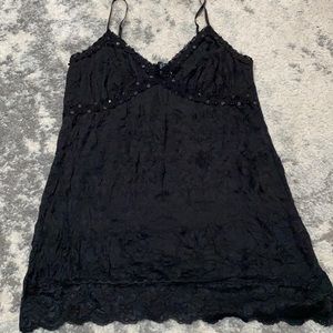 Weavers black crinkle and sequin tank
